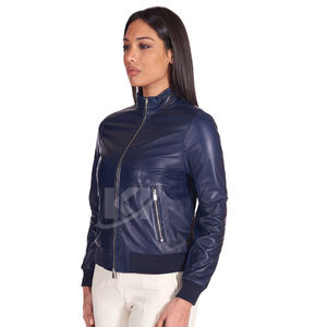 Premium femmes 100% véritable peau de mouton haute qualité doux et lisse Bomber veste en cuir fait à la main 2024 au Pakistan - Product Image 4