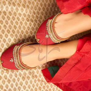 รองเท้าคุสซ่าพิมพ์ลายทำมือ สำหรับทุกโอกาส งานเทศกาล หรือใส่ลำลอง พื้นรองเท้ากันลื่น ทำจากผ้าไหมดิบ ปรับแต่งได้ ผลงานชิ้นเอกที่ไม่เหมือนใคร บุด้วยวัสดุสองชั้น - Product Image 2