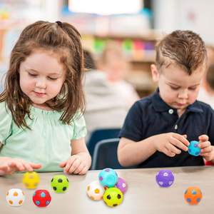 Mini balones de fútbol de goma duraderos para niños coloridos IRIS para patio trasero y playa - Product Image 4