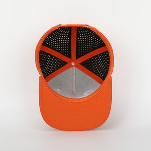 Gorro de poliéster con logotipo bordado de alta calidad personalizado al por mayor, Gorras de ala plana con agujero cortado a láser de 5 paneles, gorra Snapback impermeable con cuerda - Product Image 6