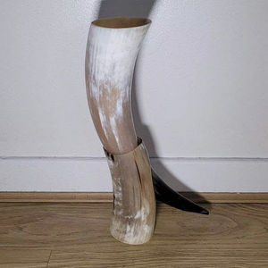 Cuerno Vikingo para Beber de Alta Calidad con Soporte de Cuero, Vaso de Cerveza Vikingo para Venta de Exportación desde India - Product Image 1