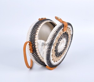 กระเป๋าหวายบาหลีคุณภาพสูง ขายส่ง มีสินค้าพร้อมส่ง หนังแท้ ปิดด้วยกระดุมเม็ดเดียว รูปทรงกลม สำหรับฤดูร้อน - Product Image 4