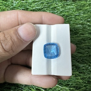 Forma de cojín Corte cóncavo Topacio azul suizo de 8,50 quilates tamaño libre para anillo Colgante Fabricación de joyas - Product Image 4