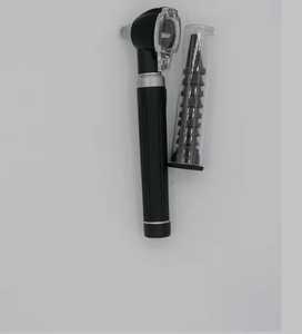 Ensemble professionnel Mini OToscope à fibre optique de poche Diagnostic médical ent Otoscope chirurgical puissance manuelle disponible à la vente - Product Image 1