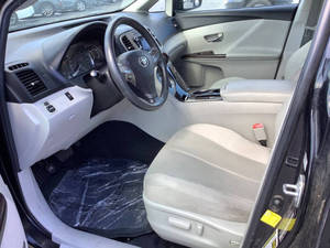 Auto Usado de Calidad a Precio Accesible, Toyota Venza 2011, Volante a la Izquierda - Product Image 2