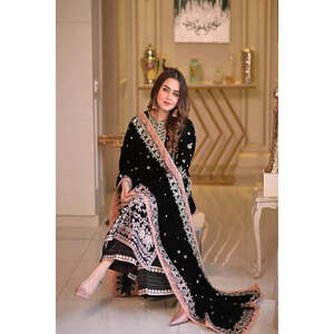 Ensemble de costumes formels pour femmes Aneelas, velours noir brodé, 100% polyester SM-01-TC-1446 - Product Image 4