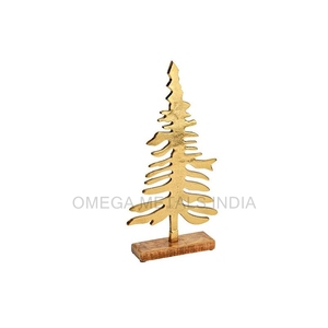 Árbol de Navidad de madera único con escultura de tapa de Papá Noel de aluminio para decoración navideña, figurita navideña de gran venta - Product Image 2