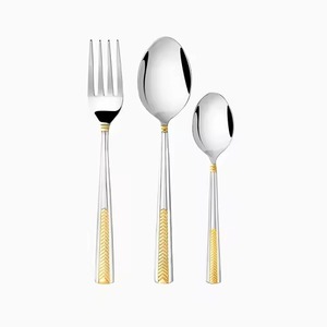 Ensemble de couverts en métal faits à la main, couverts élégants en acier inoxydable pour la maison, l'hôtel, la cuisine et la table - Product Image 3