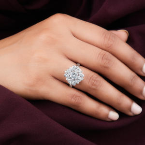 Anillo de Moissanita con Corte Radiante Cuadrado de 2.70ctw, Chapado en Rodio, Oro de 10K/14K/18K, Clásico para Mujer, Venta al Por Mayor para B2B - Product Image 2