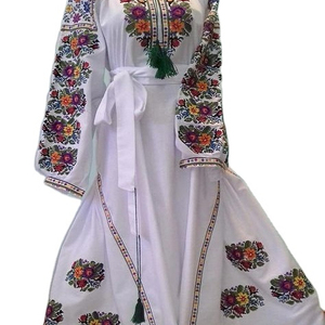 Robe Kaftan Bohème Brodé pour Femme, Grande Taille XXL, en Coton à Pois, Col Bateau, Manches Bouffantes, Idéale pour l'Été et la Plage - Vente en Gros - Product Image 1