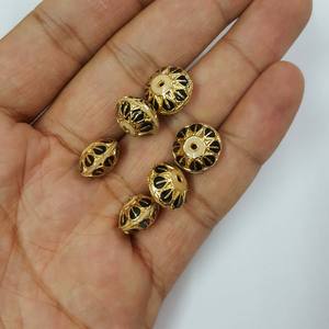 13mm Meena Ball Beads Gold & Black | Cuentas espaciadoras decorativas de esmalte Meenakari hechas a mano | Cuentas redondas chapadas en oro para joyería - Product Image 2