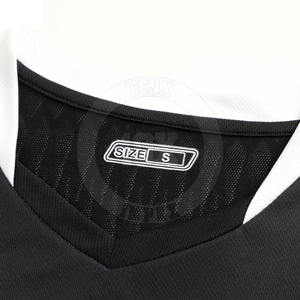 Vêtements de sport de fabrication professionnelle uniforme de football pratique porter un nouveau style uniforme de football en stock - Product Image 6