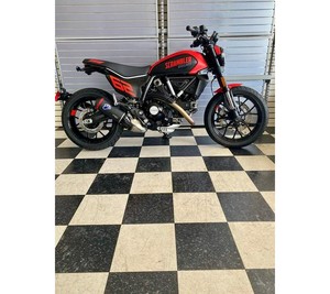 NUEVA <span class=keywords><strong>Ducati</strong></span> <span class=keywords><strong>Scrambler</strong></span> <span class=keywords><strong>1100</strong></span> Dark PRO 2026, Motocicleta Urbana Dark Stealth - Product Image 4