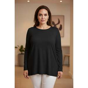 T-shirt à manches longues col rond grande taille avec fentes latérales noir - Product Image 1