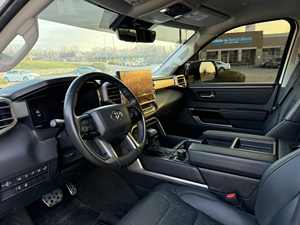 Toyota Tundra Limited 4x4 TRD Usada, Año 2024 - Product Image 3