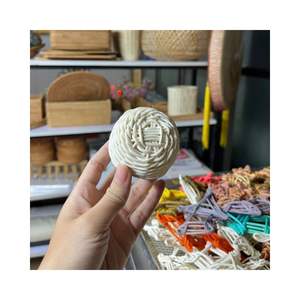 Artisanat en rotin et petits accessoires Décoration d'arbre de Noël en bambou Meilleur prix Vente en gros - Product Image 4