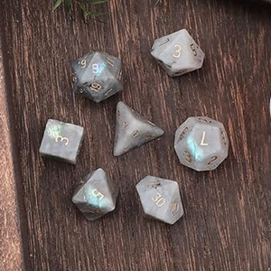 Dados de piedra de alta calidad, piedra lunar arcoíris, cristal natural, piedras preciosas curativas de reiki, piedra grabada, juego de dados personalizados, cristal vikingo - Product Image 3