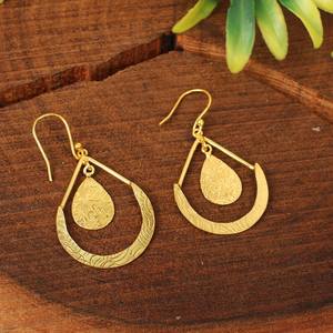 Boucles d'oreilles en plaqué or texturé faites à la main en gros - Product Image 2