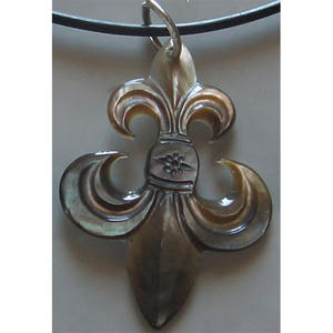 Collar con Estilo de Tallado de Concha, Joyería de Concha, Collar de Perlas Negras con Estilo de Tallado - Product Image 1