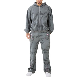 Conjunto de sudaderas con capucha y pantalones de chándal con cremallera personalizada, chándal acampanado con parche desgastado para hombre, chándal fabricado para hombre - Product Image 1