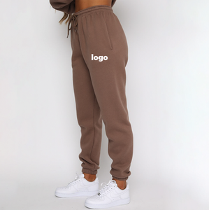 2025 hiver femmes tricoté personnalisé haut court et pantalon ensemble avec col à capuche et position du logo avant - Product Image 4