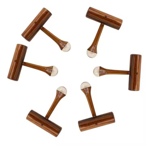 Masseur détoxifiant pour le visage et le corps en bois Kansa fait main, respectueux de l'environnement, avec manche en bois pour une relaxation profonde en spa - Product Image 2