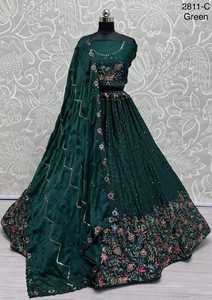 Traje de trabajo de secuencia de bordado Zari de múltiples hilos de moda de alta calidad Chinnon Lehenga Choli Dupatta para adultos - Product Image 5