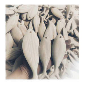 Juguete de pez de madera artesanal: materiales verdes, diseño fácil de jugar, cautivando a los compradores de mentalidad ecológica con su encanto moderno y hecho a mano - Product Image 5