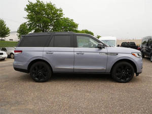 Lincoln Navigator Black Label 2024 Estándar de Fábrica - Product Image 3