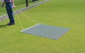 Tapis de nivellement et de toilettage de terrain durable pour l'entretien du baseball, du softball et du champ intérieur - Product Image 2