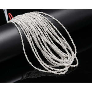 Perlas de Diamante Natural Blanco Sin Cortar de 2-3 mm, Claridad VS2, Corte Excelente y Bueno para la Fabricación de Joyas - Product Image 1