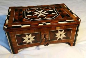 Caja de Regalo Ecológica de Madera Maciza Pulida para Decoración Navideña del Hogar, Almacenamiento de Joyas y Cosméticos - Product Image 5