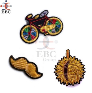 Broche de moda hecho a mano con diseño personalizado OEM, con motivos de estrella de bicicleta, nubes y cactus, para niños, compromisos, bodas y como parche de moda. - Product Image 5