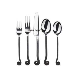 Ensemble de couverts en acier inoxydable plaqué or de qualité supérieure, finition miroir, manche noir mat, cuillère dorée moderne de luxe, utilisation hôtelière, artisanat CE - Product Image 5