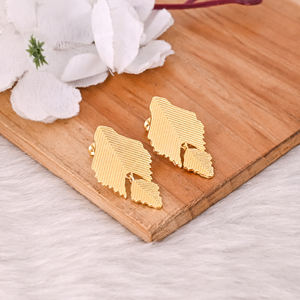 New Arrival Hot Girls Fashion Earring Handcrafted Brass Dull Gold Plated Plain Jewelry Stud Earring Wedding Fashion Earrings - Product Image 5