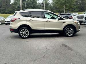 USADO LHD/RHD 2018 F O R D ESCAPE TITANIUM FWD - Product Image 2