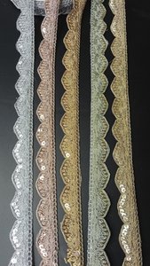 Tela de encaje bordado de alta calidad para prendas y vestidos Encaje bordado floral elegante para ropa nupcial y de noche - Product Image 4