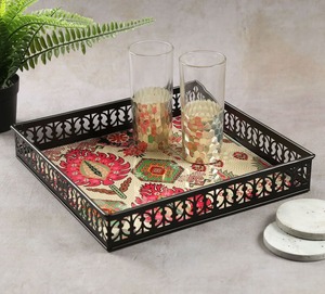 Elegant Metal Enamel Serving Tray High Quality Surface For Home Hotel Restaurant Food Serving Needs - Product Image 5