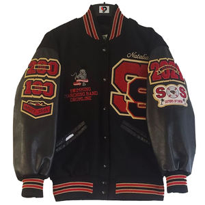 Chaqueta Universitaria de Béisbol de Piel de Oveja Personalizada al por Mayor para Mujer con Decoración de Bordado y Diseño de Letras - Product Image 4