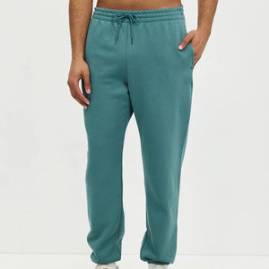 กางเกงขายาวลำลองผู้ชายทรงตรง ผ้าหนา ราคาถูก รับผลิตตามแบบ OEM - Product Image 1