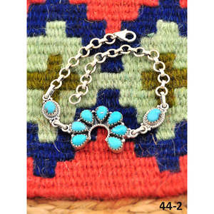 Pulsera Naja de Plata de Ley y Turquesa Kingman Hecha a Mano en el Suroeste, Accesorio de Moda - Product Image 3
