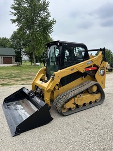 รถตักล้อยาง CAT 262D รุ่นงานหนัก พร้อมที่ตักด้านหน้า รับน้ำหนักได้ 2 ตัน สำหรับงานก่อสร้าง เกษตรกรรม อุตสาหกรรม วัสดุก่อสร้าง 259D - Product Image 4