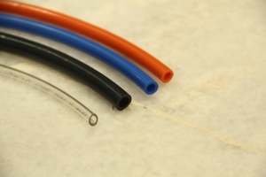 Linh hoạt Ống Hose PU cho khuôn nước làm mát và điều khiển tự động Bảng điều chỉnh trọng lượng nhẹ linh hoạt PU Ống sản xuất - Product Image 4