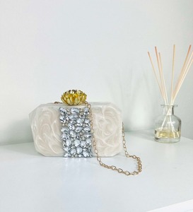 Bolso de Mano Rectangular de Resina Pulida, Ecológico y de Lujo, con Adornos Florales, para Novia, Regalo de Boda, Diseño de Diseñador - Product Image 2