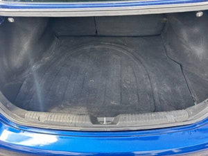 Kia Forte LX SUV 2024, Automática, Volante a la Izquierda, Interior Oscuro, Asientos de Cuero R15, Portaequipajes de Techo de Aleación de Aluminio - Product Image 6