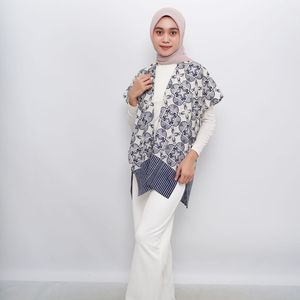 Vêtement d'extérieur traditionnel indonésien en laine d'hiver de haute qualité, couleur indigo, motifs floraux géométriques intemporels, style formel - Product Image 4