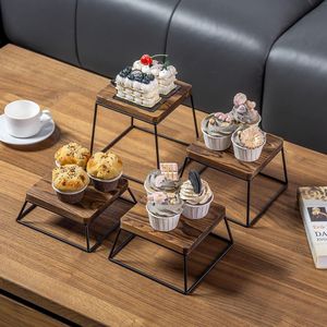 La tapa de madera más vendida con soporte para pasteles con marco de metal al mejor precio de la India - Product Image 4