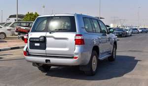 Berline 2020 AWD, Moteur Essence 8L, Sièges en Cuir, Régulateur de Vitesse Adaptatif, Pneus R18, Intérieur Clair, Toit Panoramique Gauche, Vue 360° Arrière - Product Image 2