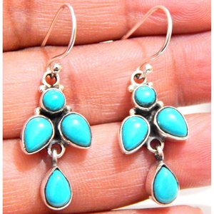 Boucles d'oreilles fines en argent sterling 925 Article cadeau unique pour les amateurs de bijoux Vis légère turquoise naturelle conçue rare - Product Image 1