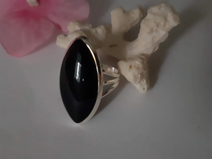 Bague en onyx fait à la main en argent sterling 925 déclaration de pierres précieuses plates noires pour les femmes pour un anniversaire de fête ou un cadeau de mariage - Product Image 4
